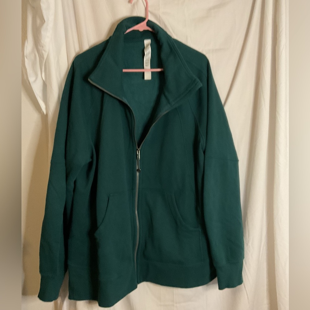 Scuba oversized funnel-neck full zip. With thumb holes.